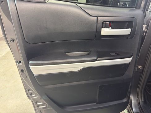 Used 2014 Toyota Tundra SR5 image 27