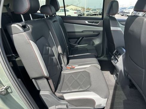 Certified 2025 Volkswagen Atlas Peak Edition SE AWD/4WD image 26