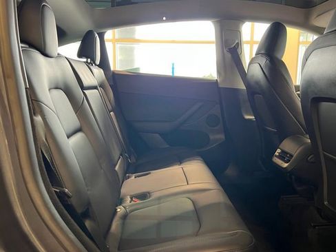 Used 2023 Tesla Model Y 2WD image 13