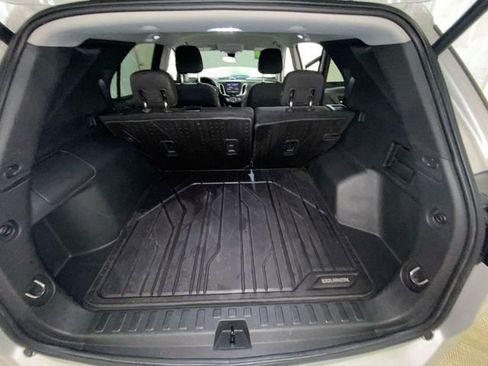 Used 2020 Chevrolet Equinox LT w/ Driver Convenience Package FWD image 11
