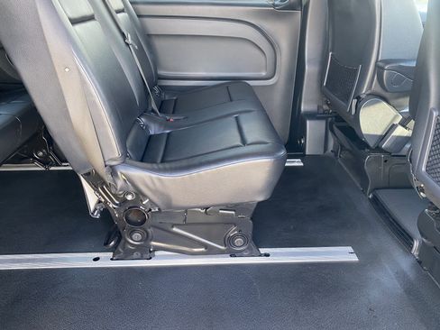 Used 2018 Mercedes-Benz Metris Passenger image 13