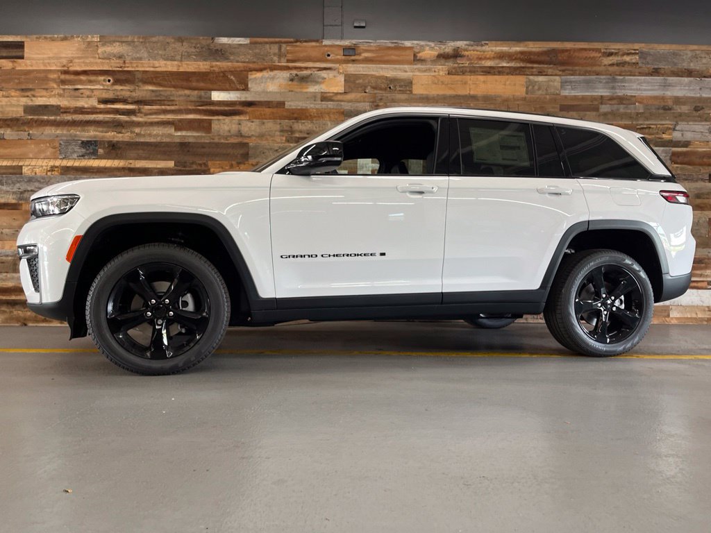 New 2026 Jeep Grand Cherokee Limited AWD/4WD image 15