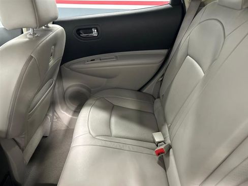 Used 2009 Nissan Rogue SL w/ Leather Pkg image 12