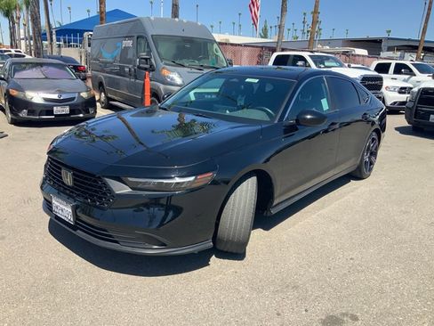 Used 2024 Honda Accord Sport image 3