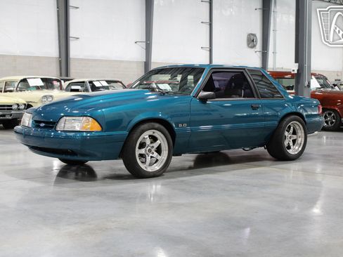 Used 1993 Ford Mustang LX image 34