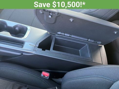 New 2026 Chevrolet Equinox EV LT image 15