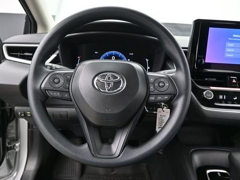 Used 2026 Toyota Corolla LE image 5
