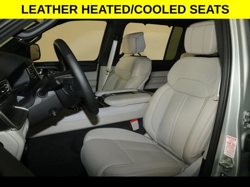 Used 2026 Jeep Grand Wagoneer Summit AWD/4WD image 3