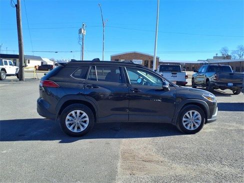 Used 2024 Toyota Corolla Cross LE image 22