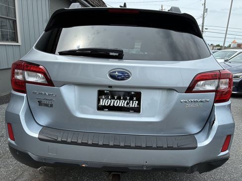 Used 2017 Subaru Outback 2.5i Limited AWD/4WD image 4