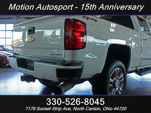 Used 2018 Chevrolet Silverado 2500 High Country w/ Duramax Plus Package image 11