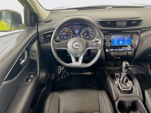 Used 2017 Nissan Rogue Sport SL w/ SL Premium Package image 22