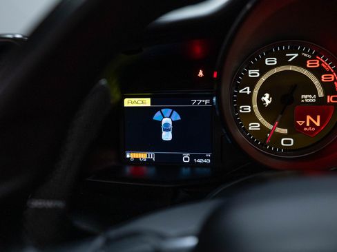 Used 2018 Ferrari 488 Spider RWD image 22