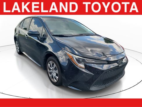 Used 2021 Toyota Corolla LE FWD image 1
