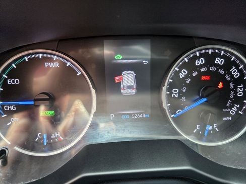 Used 2021 Toyota RAV4 LE AWD/4WD image 14