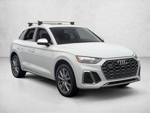 Used 2022 Audi SQ5 Premium Plus w/ Premium Plus Package AWD/4WD image 3