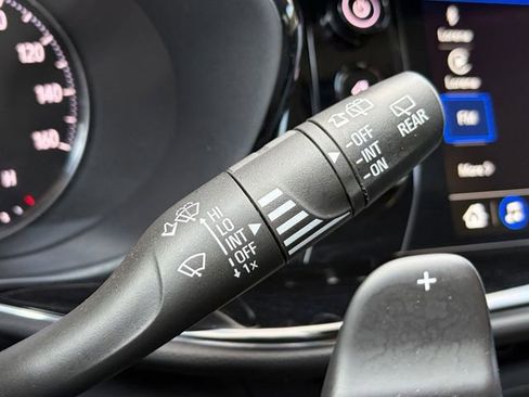 Certified 2023 Buick Envision Avenir image 18