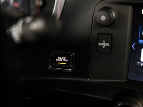 Used 2015 Chevrolet Corvette Z06 w/ 3LZ Preferred Equipment Group RWD image 24