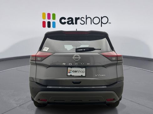 Used 2023 Nissan Rogue SV image 4