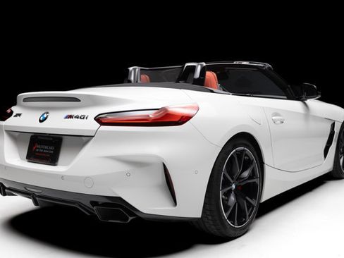 Used 2025 BMW Z4 M40i w/ Edition image 27