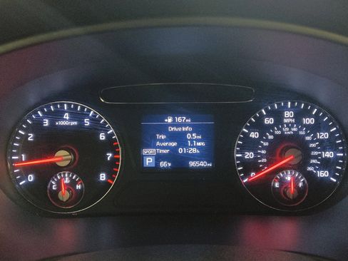 Used 2020 Kia Sorento LX AWD/4WD image 23
