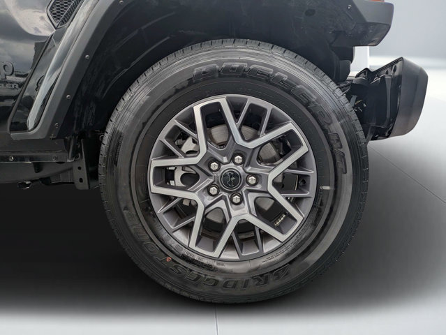 Certified 2026 Jeep Wrangler Unlimited Sahara AWD/4WD image 10