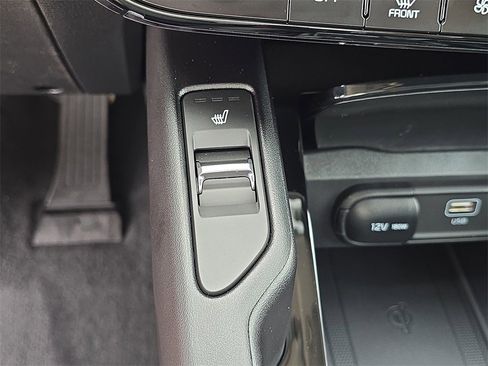 New 2025 Kia Telluride S image 30