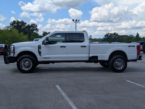Used 2024 Ford F350 XLT AWD/4WD image 6
