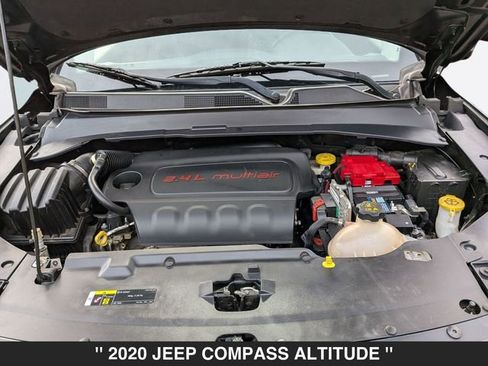 Used 2020 Jeep Compass Latitude image 39