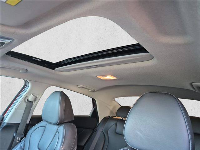 Used 2024 Hyundai Elantra Limited FWD image 7