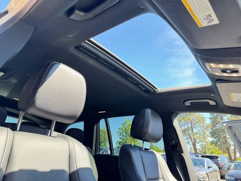 Used 2020 Mercedes-Benz GLS 450 4MATIC image 25