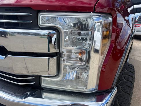 Used 2018 Ford F250 Lariat w/ Lariat Value Package AWD/4WD image 13