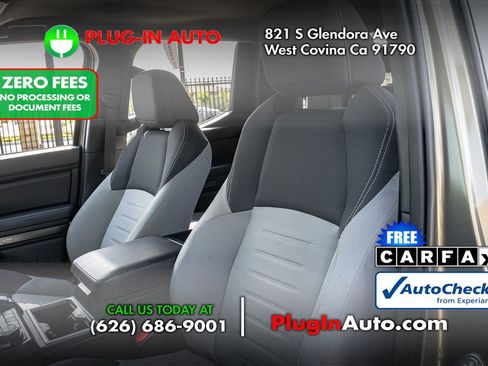 Used 2024 Toyota Tacoma TRD Off-Road AWD/4WD image 7