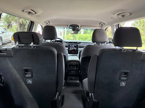 Used 2023 Jeep Grand Cherokee L Laredo RWD image 25