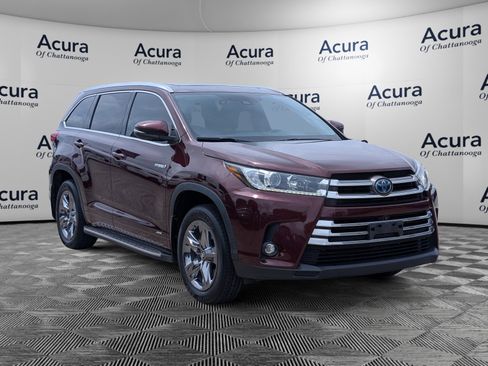 Used 2019 Toyota Highlander Limited Platinum AWD/4WD image 1