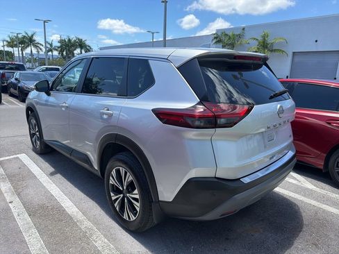 Used 2023 Nissan Rogue SV FWD image 4