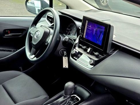 Used 2023 Toyota Corolla LE image 17