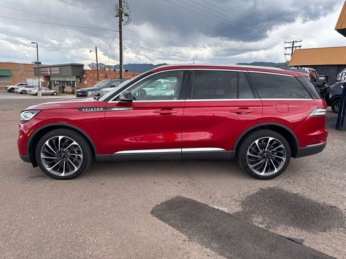 Used 2021 Lincoln Aviator Reserve w/ Equipment Group 201A AWD/4WD image 4