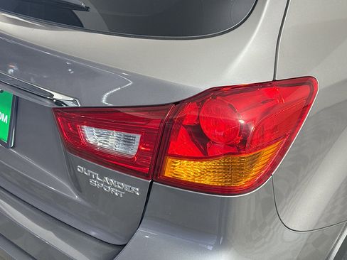Used 2018 Mitsubishi Outlander Sport ES image 33