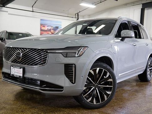 New 2026 Volvo XC90 T8 Plus w/ Protection Package image 2
