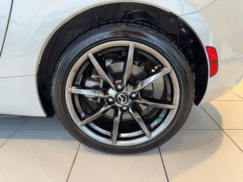 Used 2019 MAZDA MX-5 Miata Grand Touring RWD image 10
