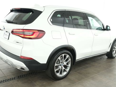 Used 2021 BMW X5 xDrive40i w/ Premium Package AWD/4WD image 5