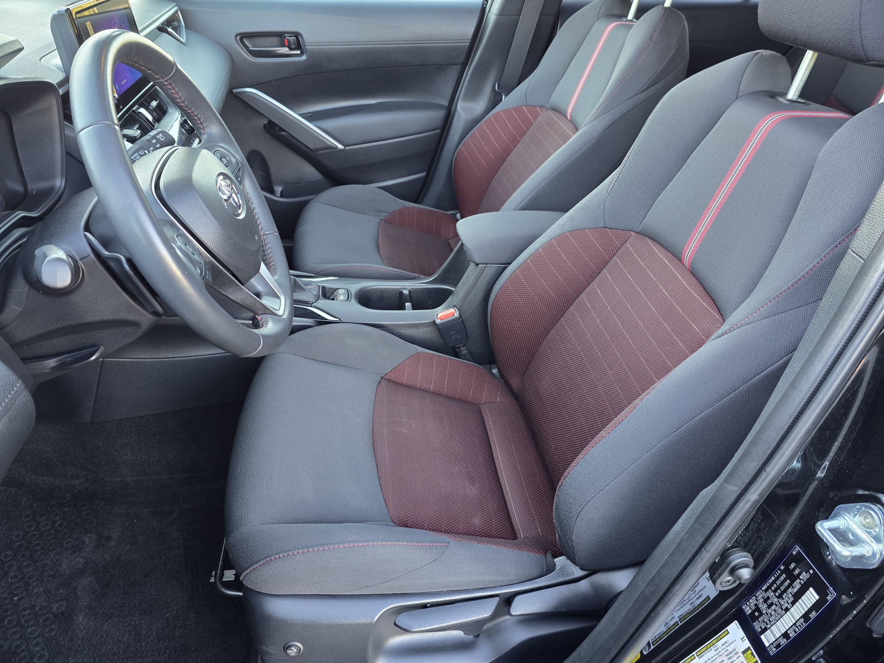 Used 2024 Toyota Corolla Cross AWD Hybrid w/ Moonroof Package image 37
