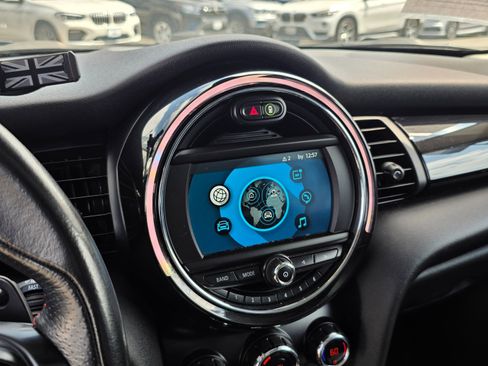 Used 2019 MINI Cooper S image 36