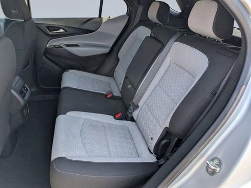 Used 2022 Chevrolet Equinox LT image 16