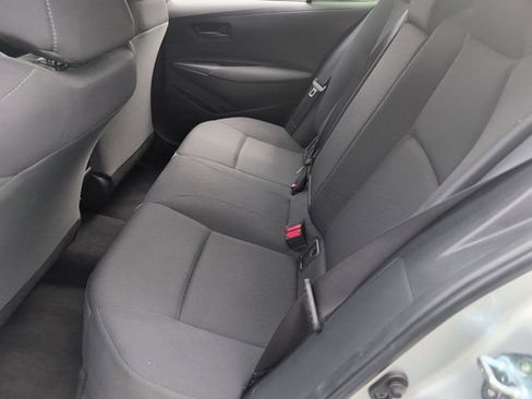 Used 2022 Toyota Corolla LE FWD image 37