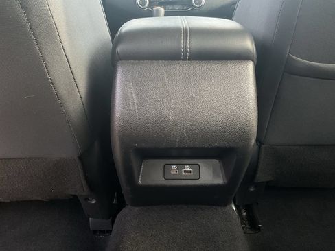 Used 2025 Nissan Altima 2.5 SV FWD image 13
