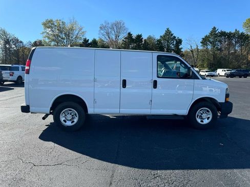 Used 2019 Chevrolet Express 2500 w/ Driver Convenience Package RWD image 5
