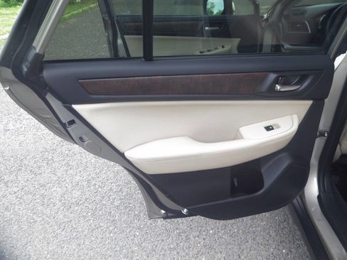 Used 2015 Subaru Outback 2.5i Limited AWD/4WD image 35