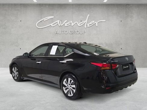 Certified 2025 Nissan Altima 2.5 S FWD image 14